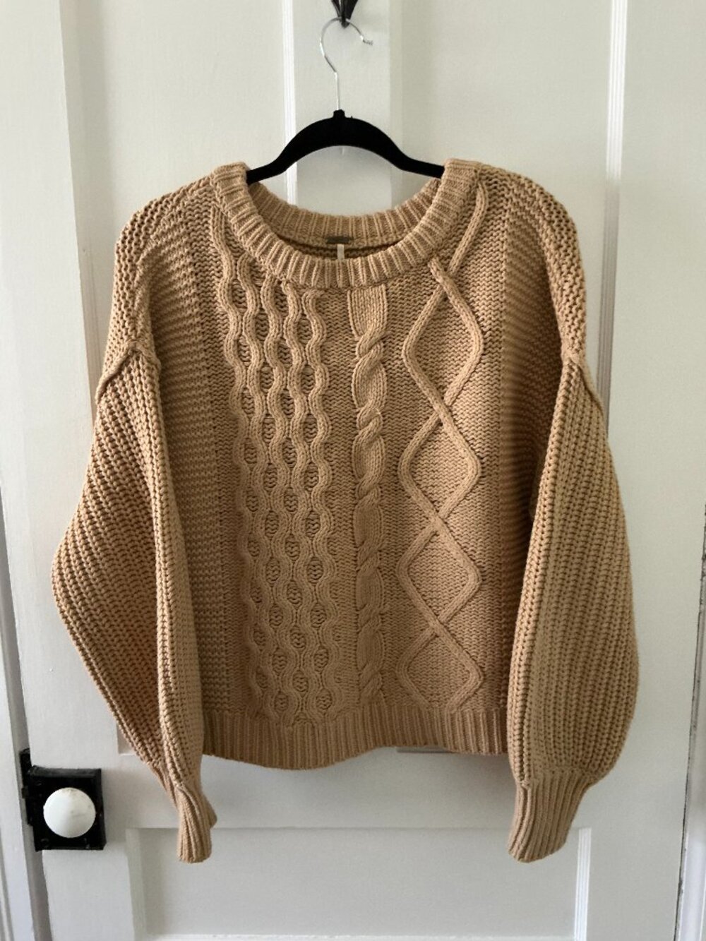 Free People cable knit oversized sweater (XS)